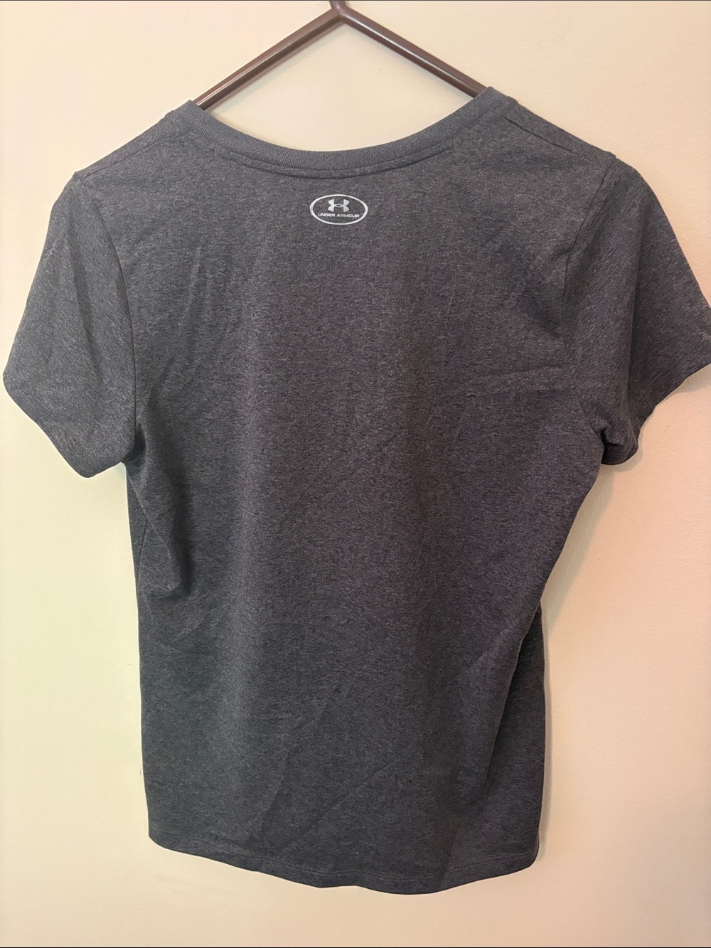 Under Armour Women's Dark Charcoal V-Neck Short Sleeve Tee - Picture 2 of 3